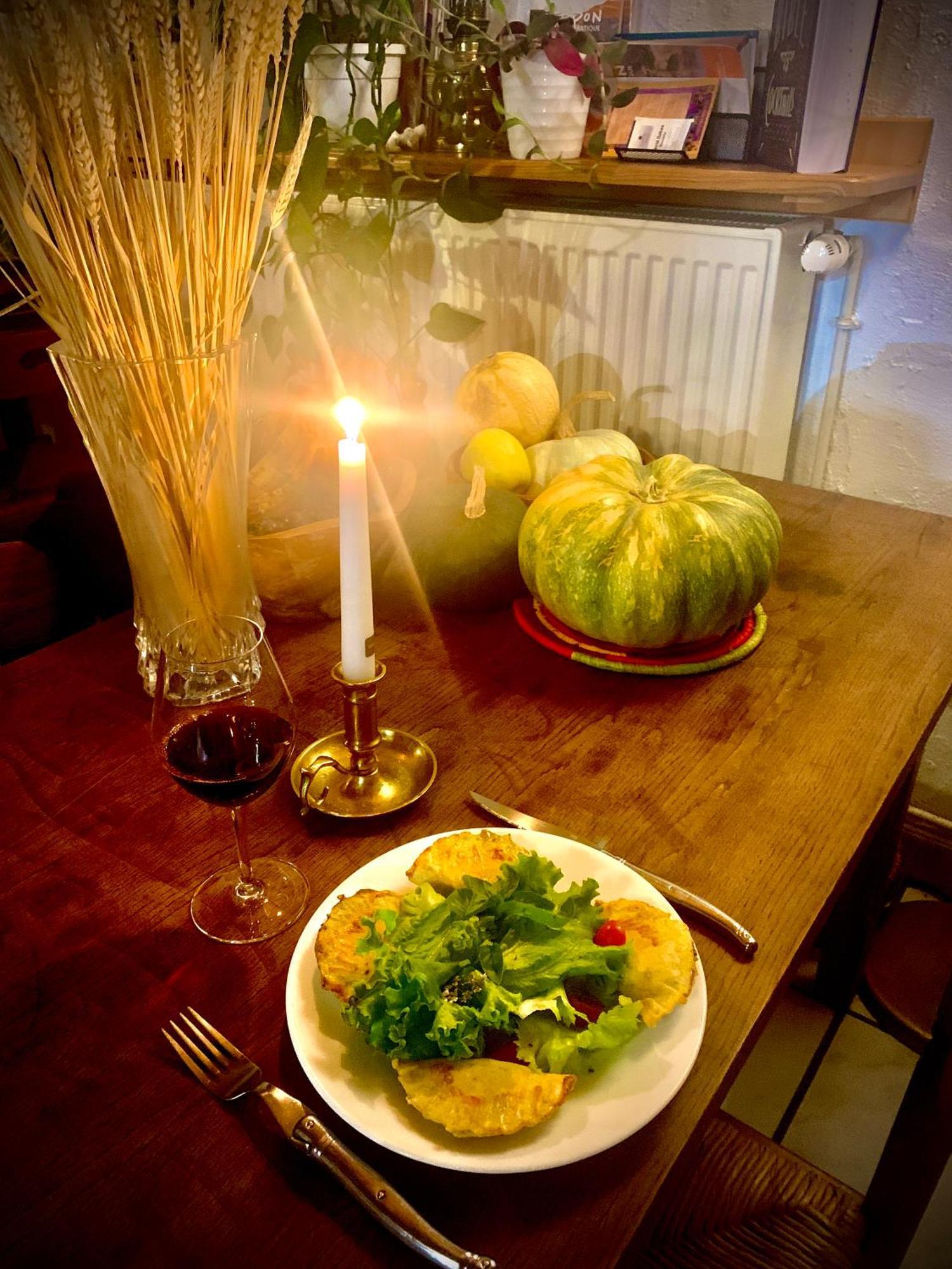 Auberge Lou Jas Soleilhas Luaran gambar